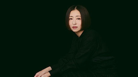 松雪泰子特別訪談 舞台劇《徒勞的抵抗》讓她感受人生與演戲之路皆由一連串選擇與「抵抗」所形成