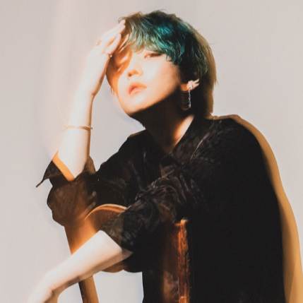 日本話題中的網路歌手 SG 專訪!翻唱玩出超新意,用音樂突破國境