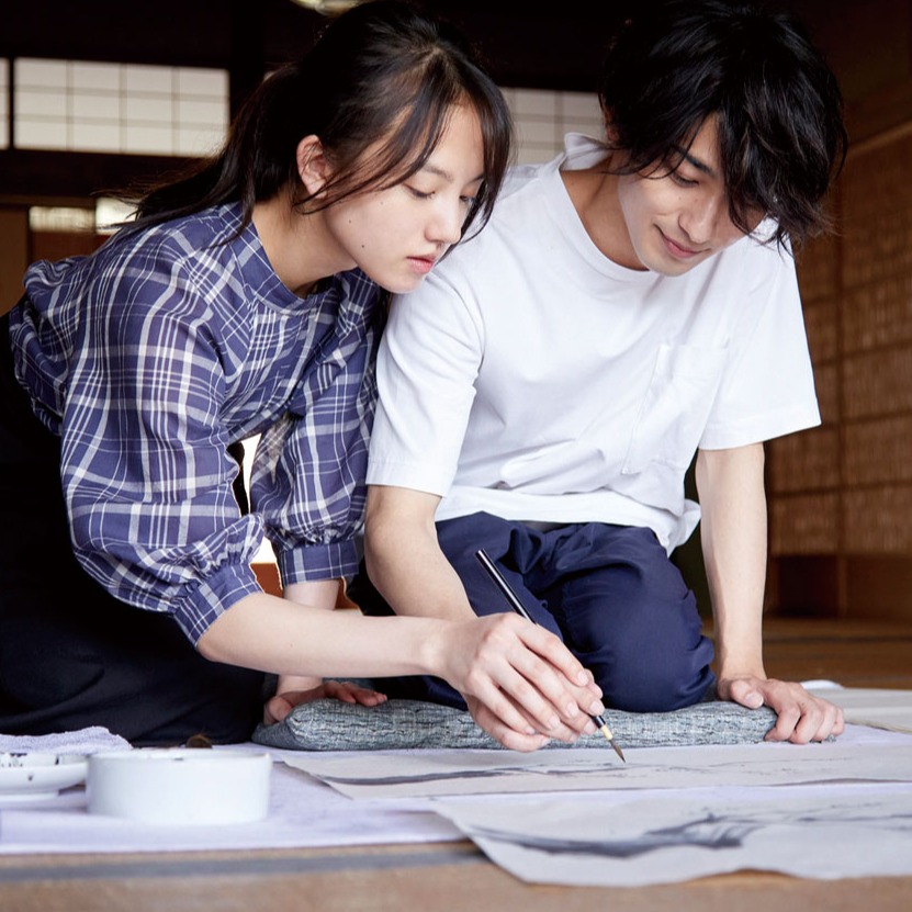 《線，畫出的我》橫濱流星、清原果耶 攜手挑戰水墨畫 開拍前苦練「四君子」 獲水墨畫大師盛讚