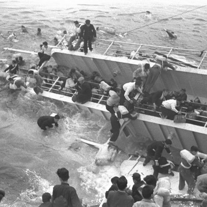 為什麼游泳成為日本學校必修課?背後隱藏的悲劇:日本最大海難之一「紫雲丸事故」