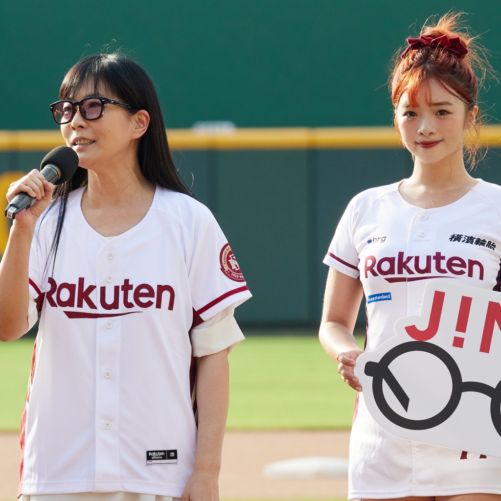 JINS首度冠名職棒樂天桃猿隊主題日,樂天女孩首度挑戰眼鏡Look應援