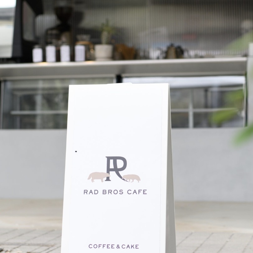 《暖暖日記》×人氣咖啡廳「RAD BROS CAFE」期間限定聯名活動，濃厚的巴斯克乳酪蛋糕非吃不可