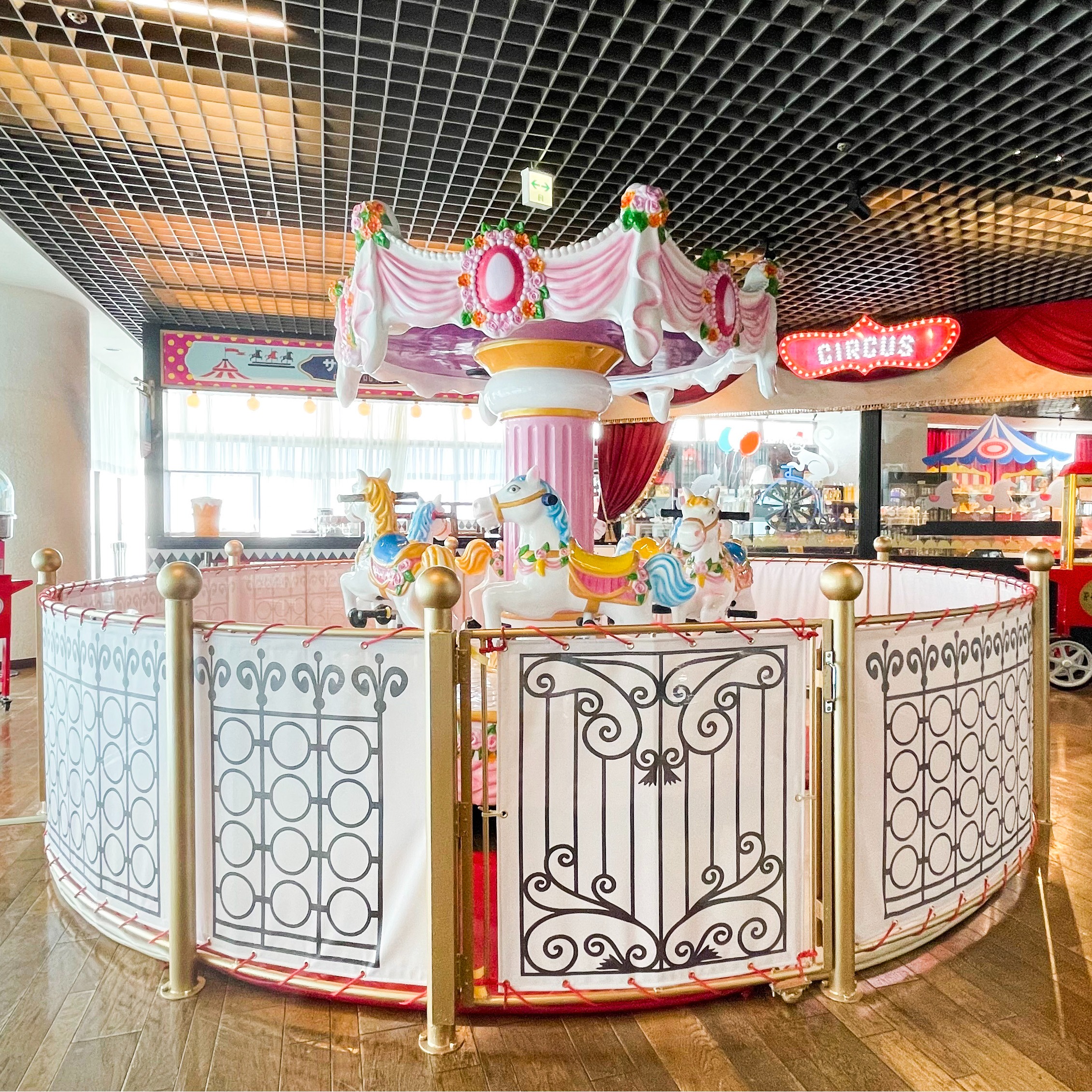 除了溫泉泳池還有旋轉木馬!伊豆飯店的「Hotel Katara RESORT & SPA」有小孩的人選這間就對