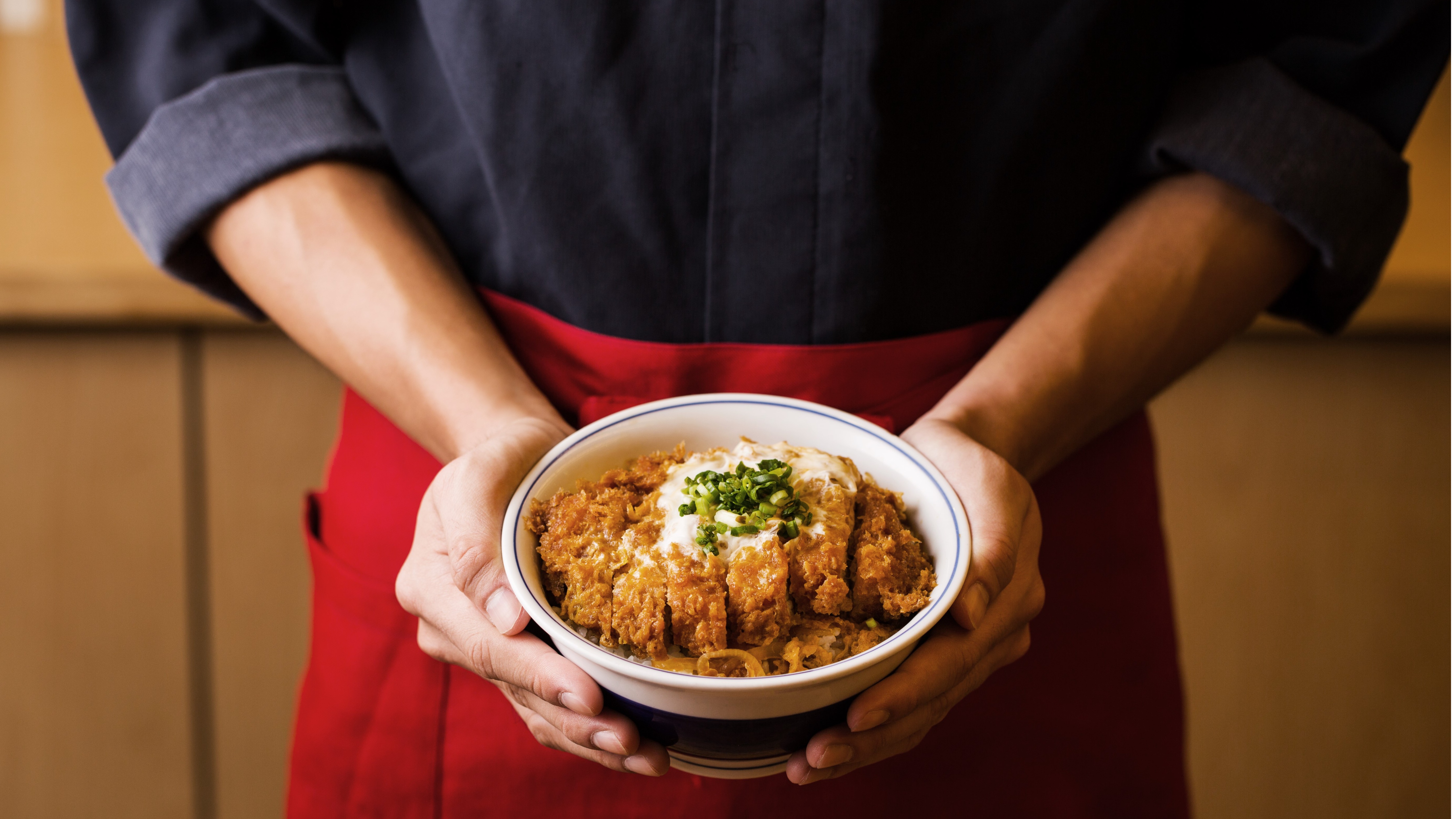 「吉豚屋」豬排人協尋姓名同音免費吃味噌豬排！睽違四年大慶祝，會員獨家優惠，229壽星再享買一送一！