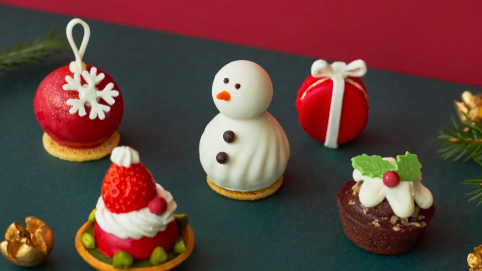 東京丸之內四季飯店推出聖誕限定下午茶，飯店御用甜點師為你帶來聖誕氛圍滿滿的美味點心