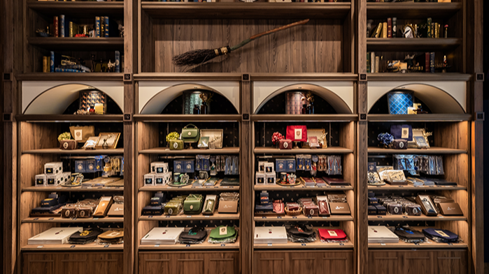 日本哈利波特周邊專賣店 「Harry Potter - Mahou Dokoro」台灣1號店開幕! 9¾月台、霍格華茲肖像畫精緻還原 隱藏多比驚喜亮相