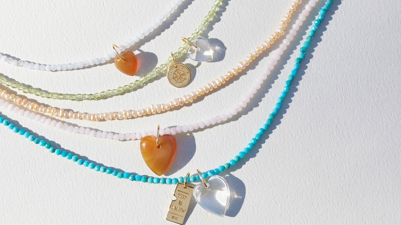 日本女生都愛的人氣飾品店 6 選，在精心打扮後為自己的造型畫龍點睛！