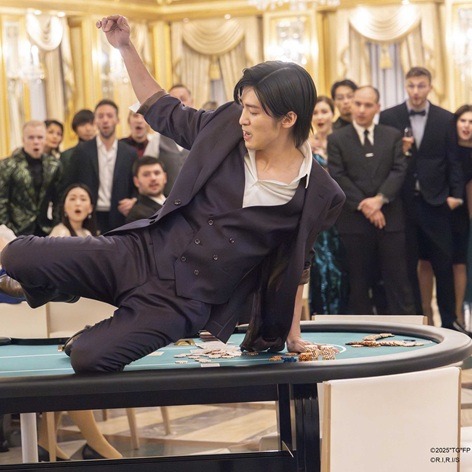 電影《一兆$遊戲 劇場版》目黑蓮✕佐野勇斗大螢幕進軍賭場，深夜歐洲街頭狂奔躲追兵