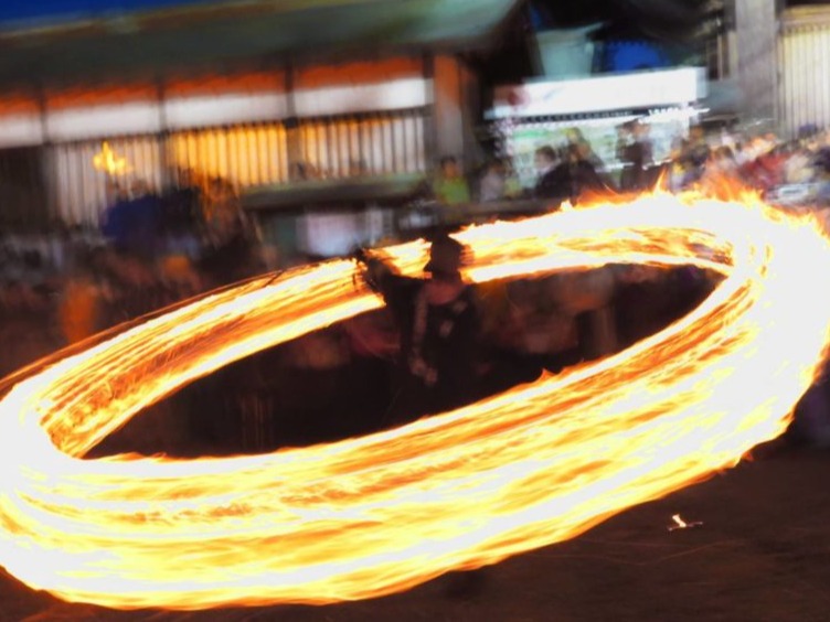 彷彿火之呼吸的「火振神事」傳統儀式！熊本阿蘇火節三月登場