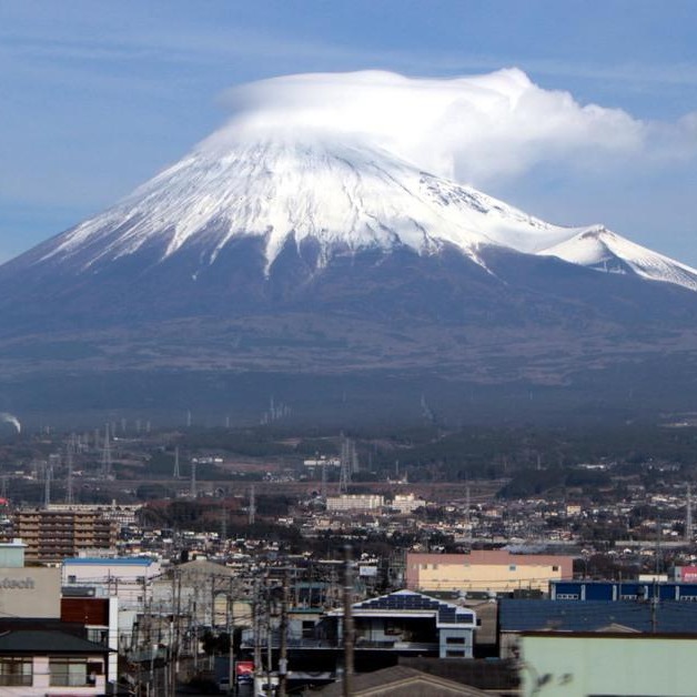 眼前墜下的是無數的落石，日本最嚴重的落石事故「富士山大規模落石事故」