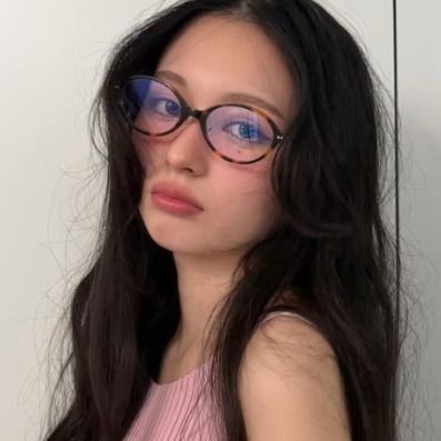 2026爆美腮紅TOP6推薦！日本女生超愛「過量頰彩妝」，大面積暈染與濕潤水光感都是關鍵