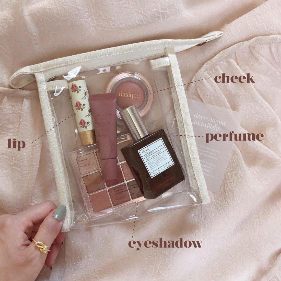 擺脫學生青澀感！專業又不失個性的「日本職場妝容」教戰守則