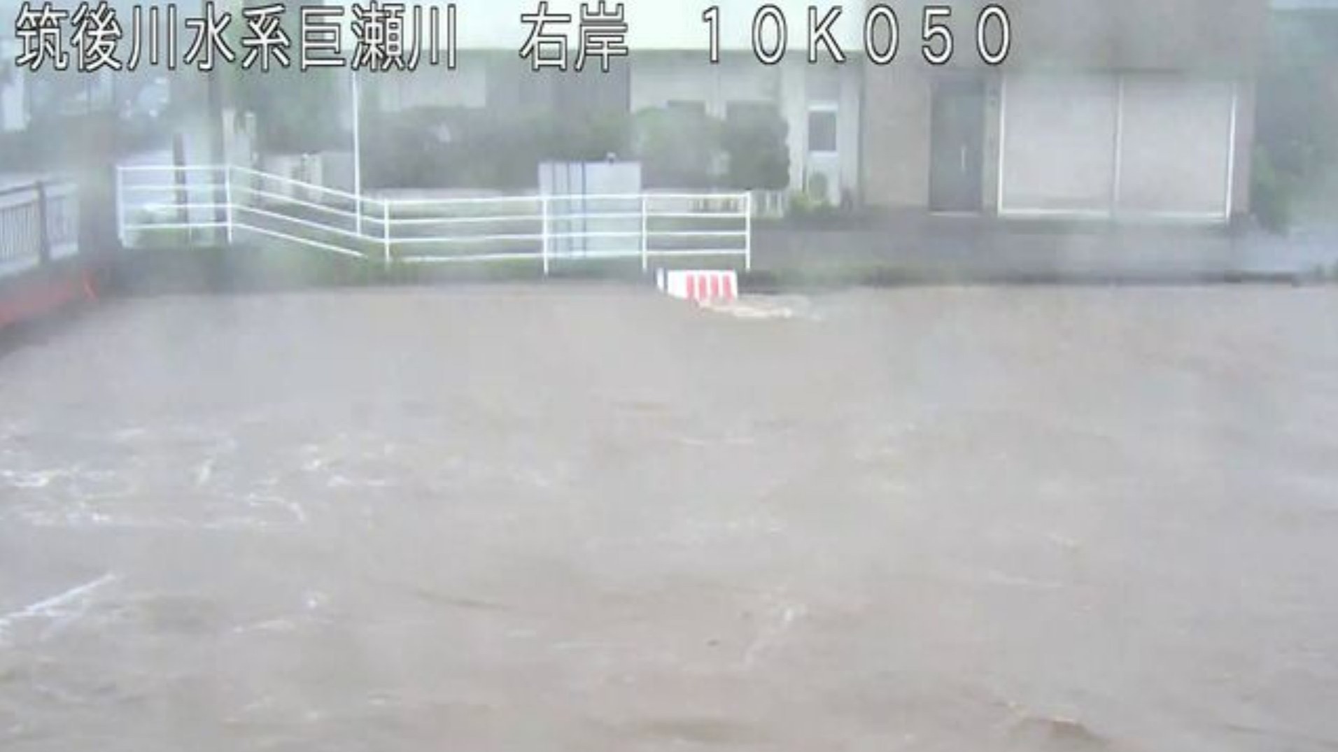 北九州遭受破紀錄大雨襲擊，連號稱不沉的西鐵巴士都停駛