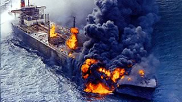 東京灣燒了二十天的熊熊烈火！日本史上最嚴重海難之一「第十雄洋丸事件」