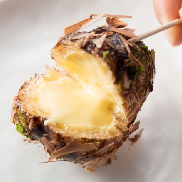 長得像章魚燒的泡芙？別被外表給騙了！廣島「虎屋本舖」推出的擬真系甜點