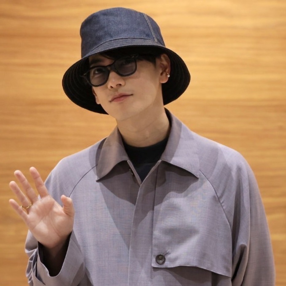 佐藤健帥氣登場桃機!海外首代言,粉絲擠爆現場