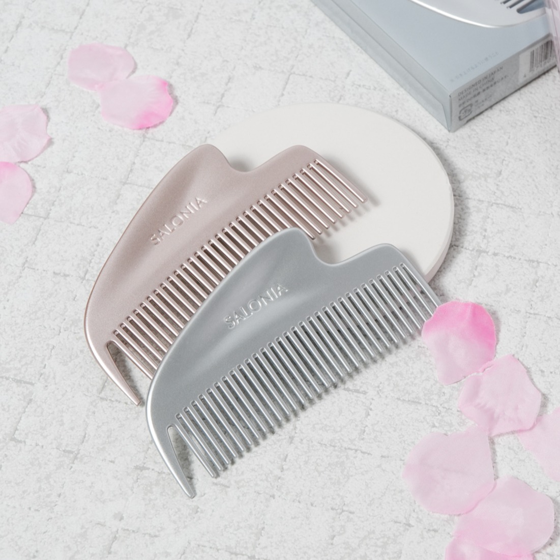 日本藥妝店掃貨清單+1！SALONIA「光澤刮痧順髮梳」梳頭兼按摩，每日的頭皮沙龍SPA高CP入手！
