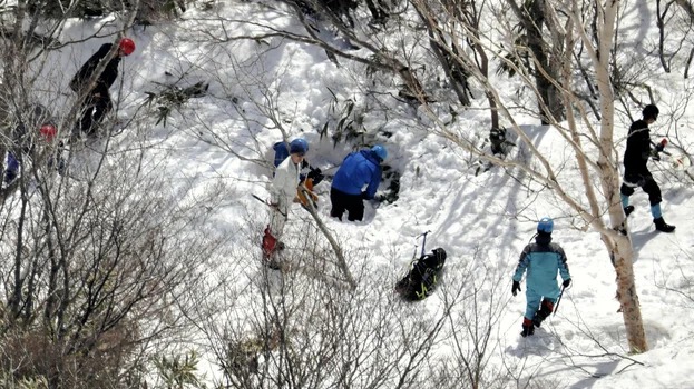 親眼見到同學被白雪埋沒！重重疏失疊加導致的「那須雪崩事故」