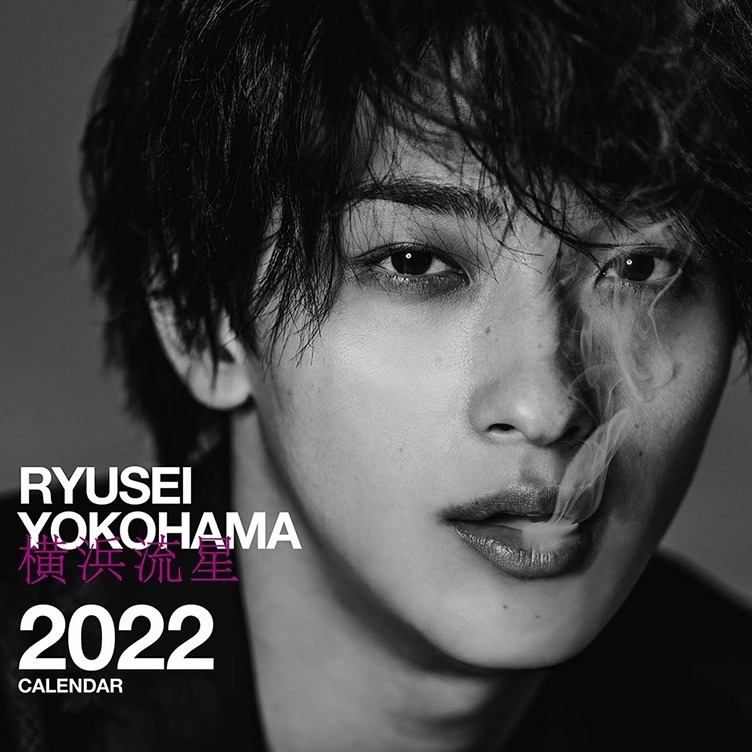2022日本男藝人月曆上市,橫濱流星桌曆、神木隆之介週曆、羽生結弦十週年精選讓人難以抉擇!