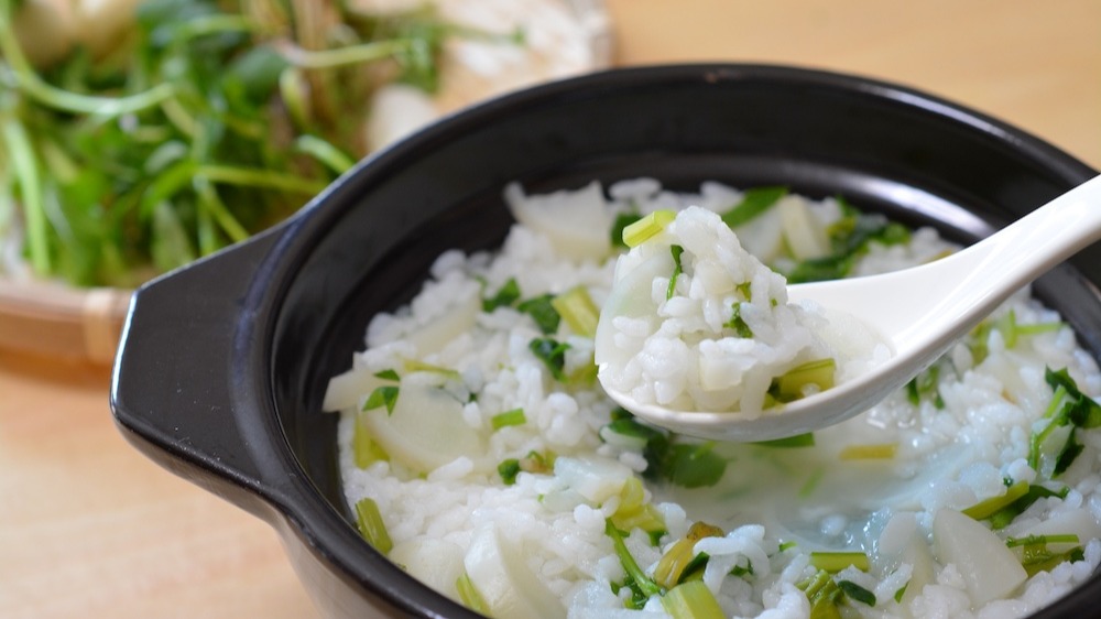 新年狂歡之後來碗粥吧！日本一月七日傳統習俗「七草粥」