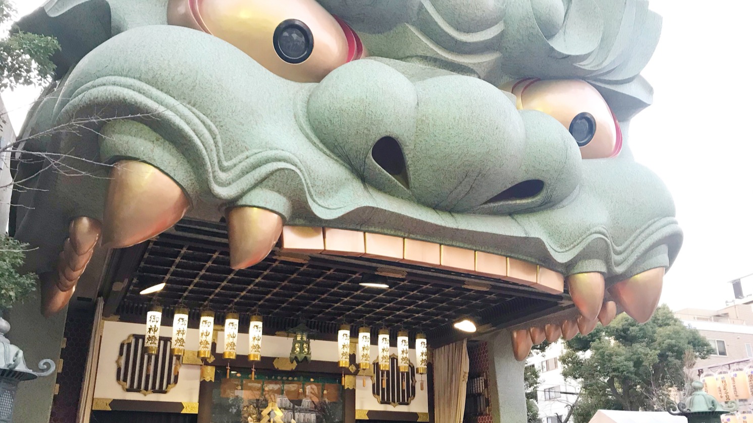 大阪必訪「難波八阪神社」走進充滿魄力的石獅大口除厄運招好運!