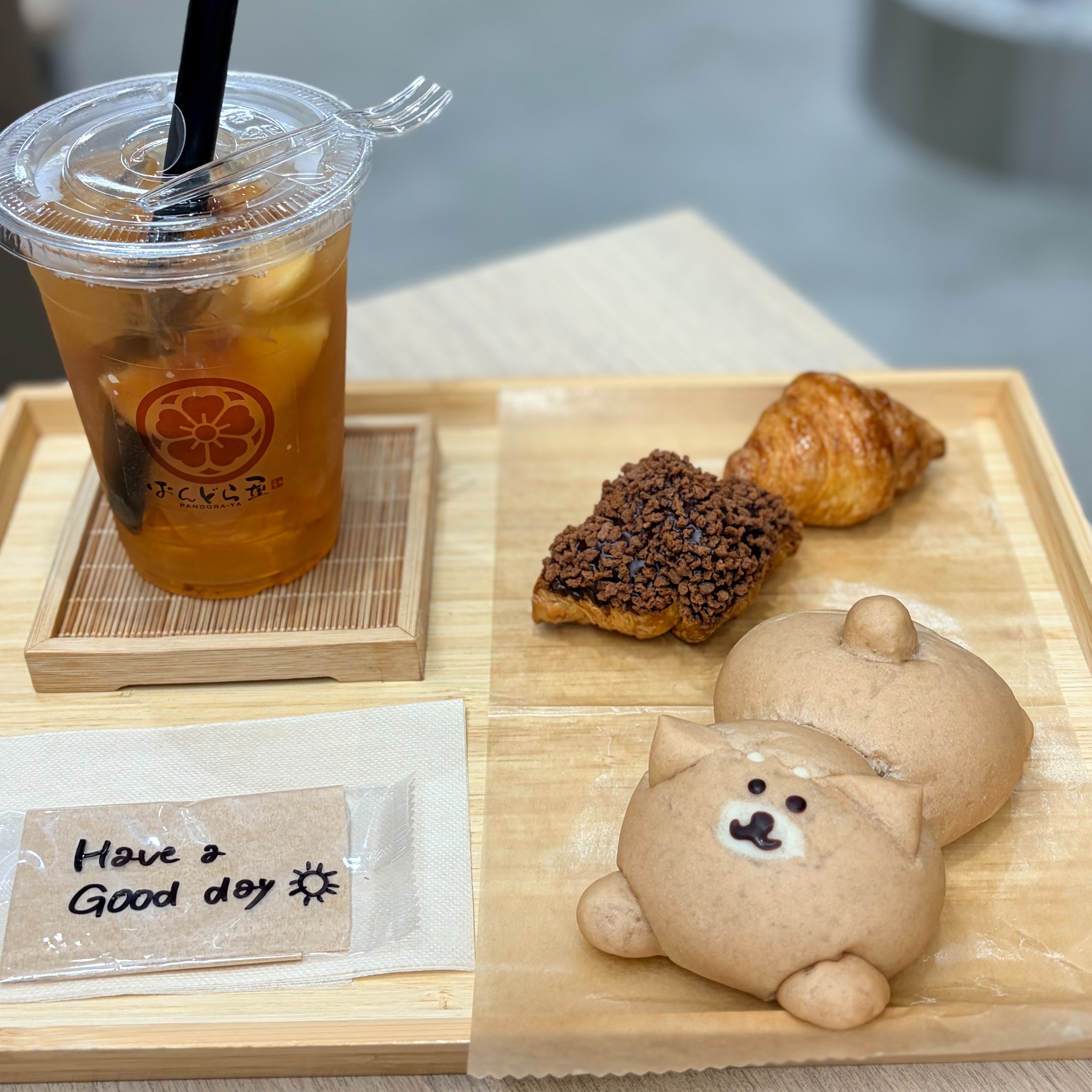 這裡有可愛的狗狗麵包，大阪心齋橋麵包店「和ベーカリーぱんどら屋（PANDORA-YA）」