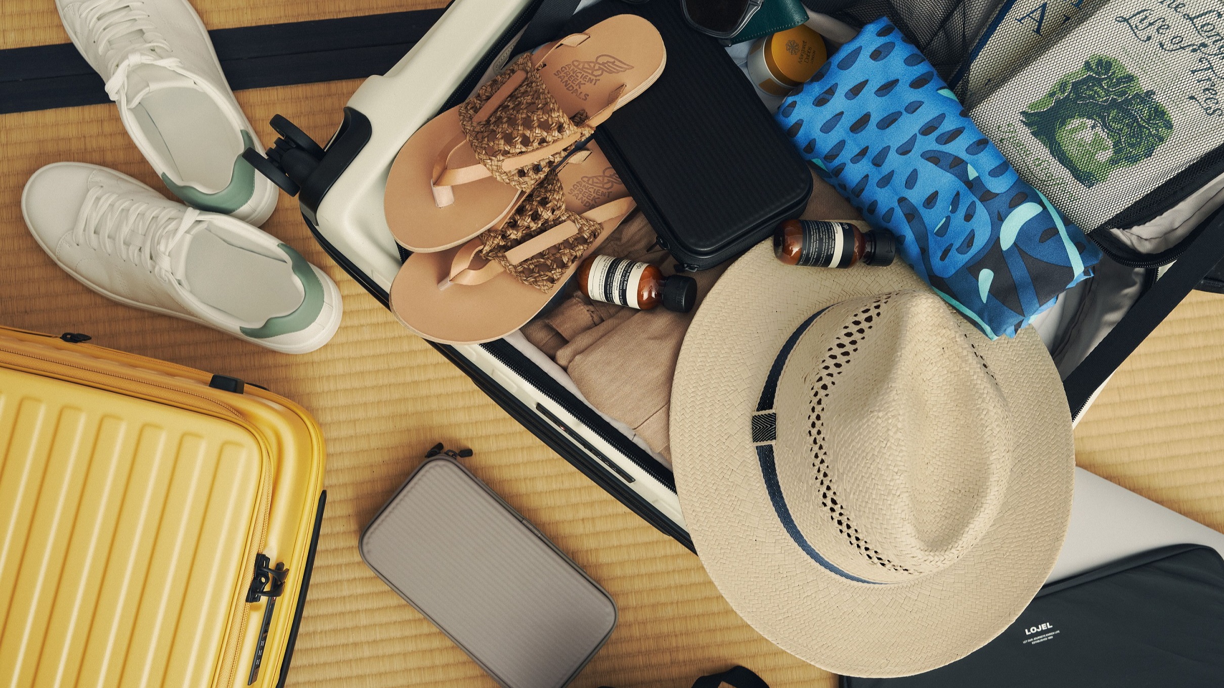 夏日出遊必備！LOJEL登機箱一咖在手，時尚跟著我