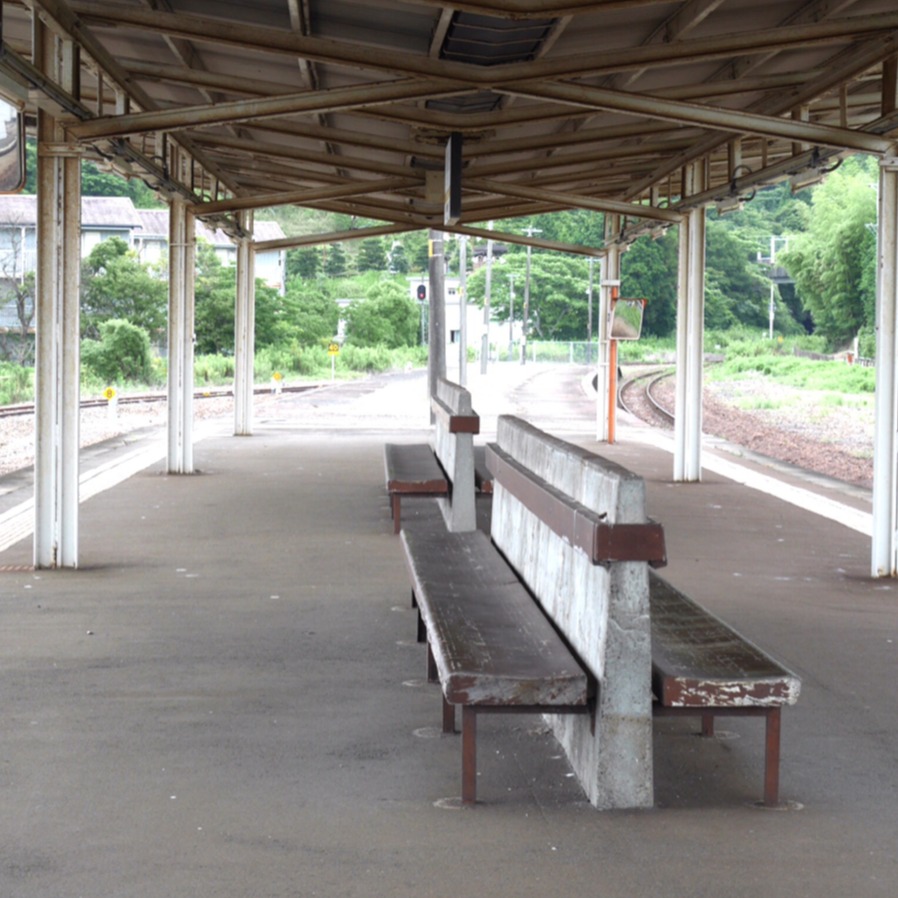 在車站中養蝦？疫情讓日本全國無人車站數量激增該如何應對