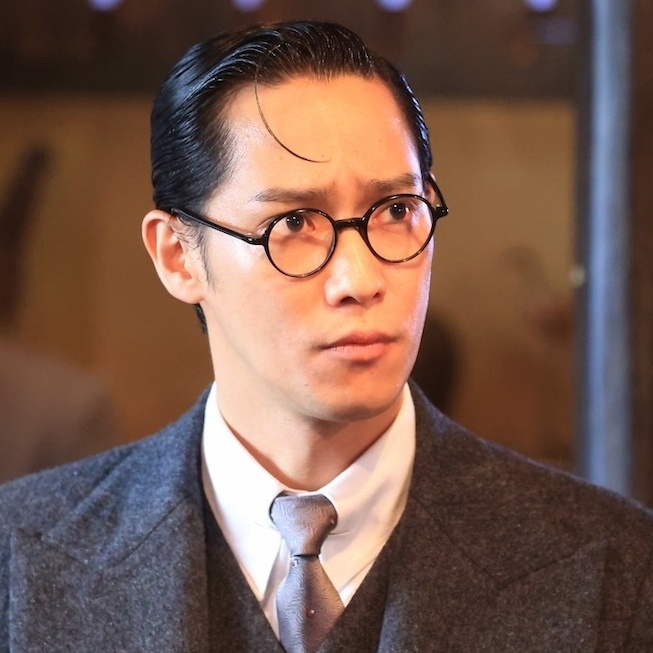 音樂劇演員「味方良介」轉戰日劇,扮演《解謊偵探少女》的端崎警官超圈粉!