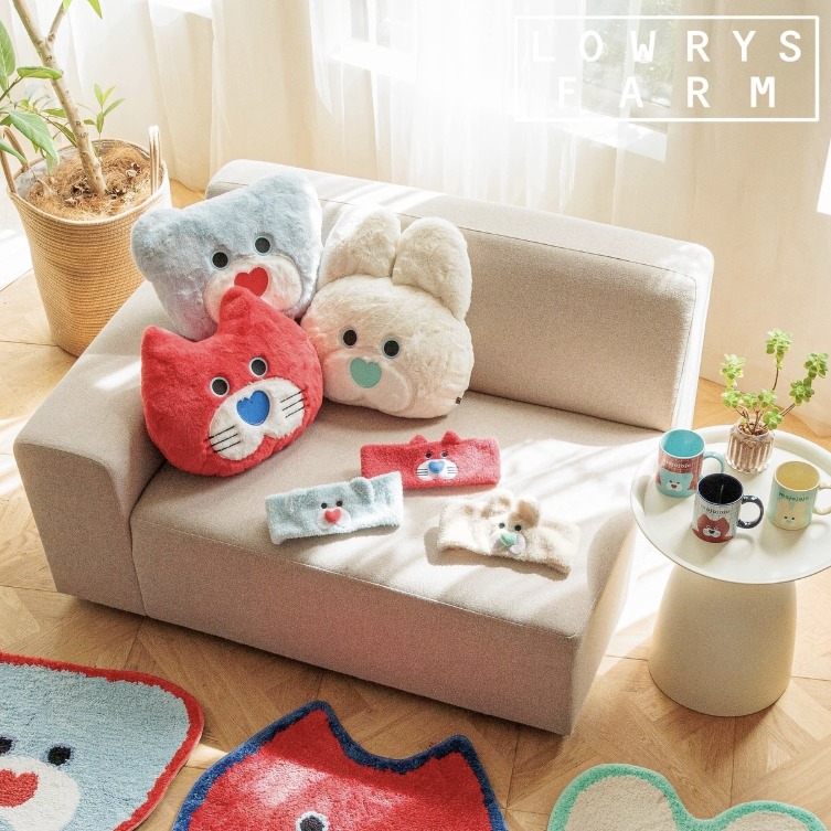 日系服飾品牌與人氣玩偶品牌的夢幻聯名「LOWRYS FARM X mojojojo」，快來入手可愛動物們吧