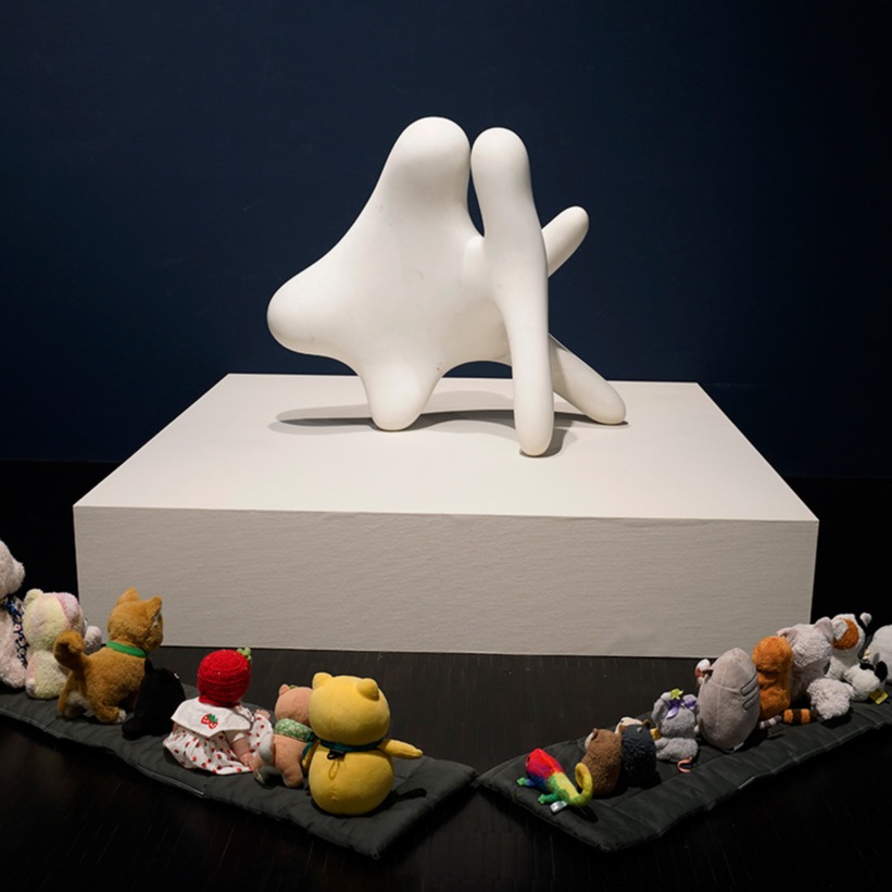 讓孩子心愛的娃娃代替主人住在美術館看展！東京國立近代美術館「布偶夜宿會」