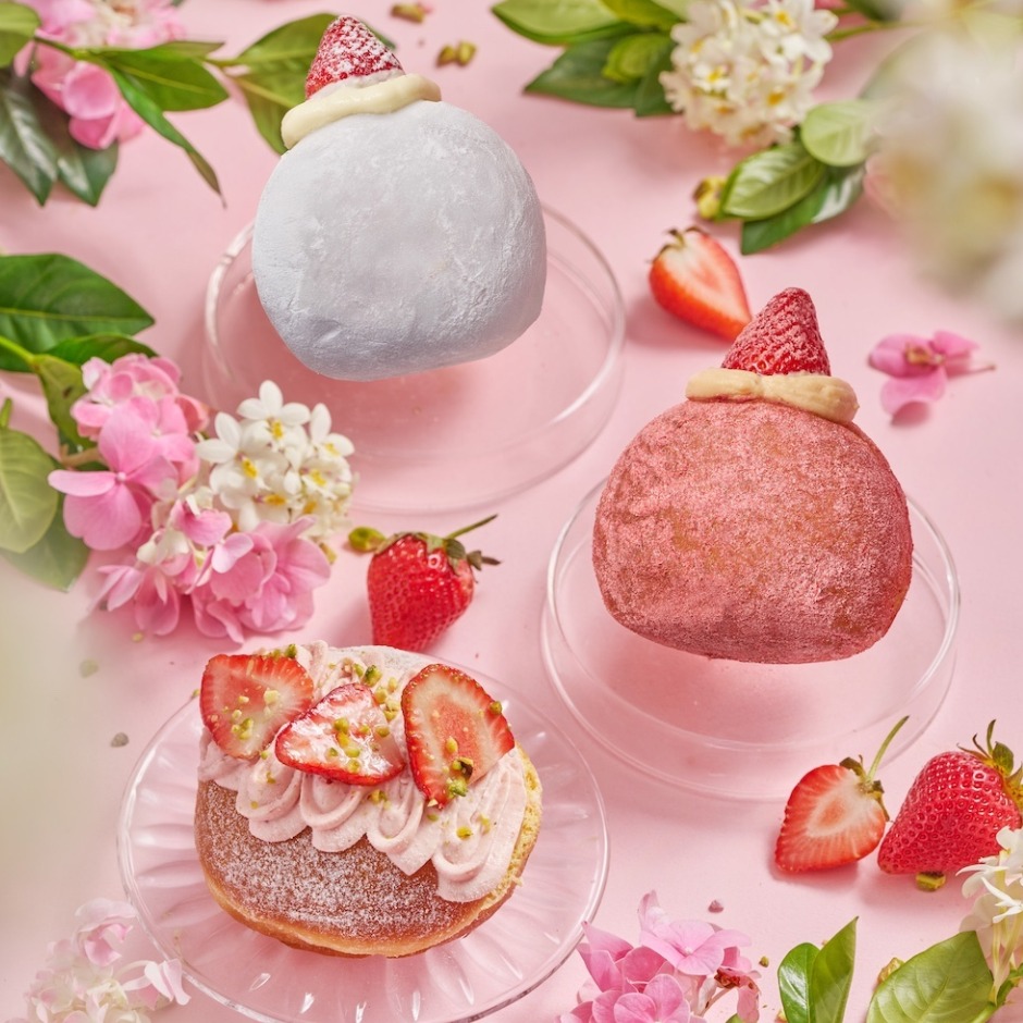 即日起快閃誠品南西！雪系町生ドーナツ用高彩度甜點語彙，讓草莓季甜點在雪景中盛開