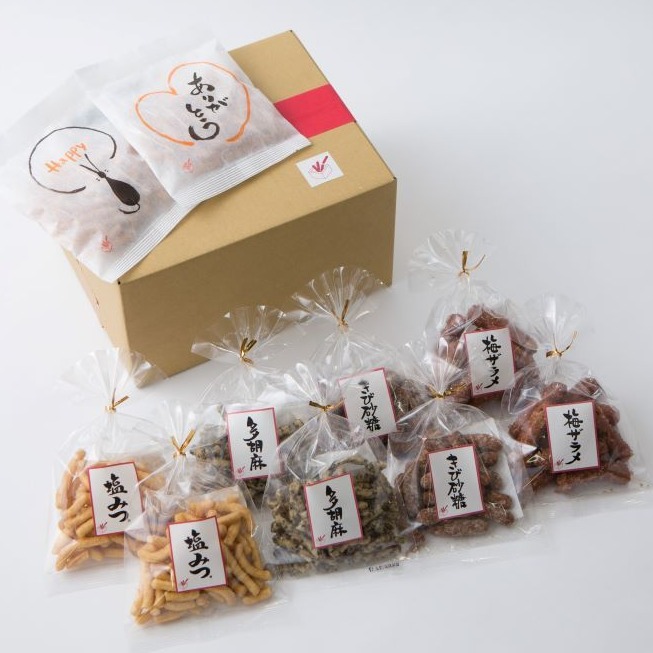 想吃看看YOSHIKI最愛的零食嗎？看藝人品鑑出你去日本必買的日本零食！