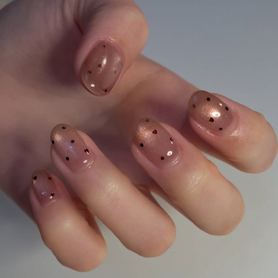 2025春季指彩特搜！從花卉、貓眼、立體造型使指尖展現精緻質感印象