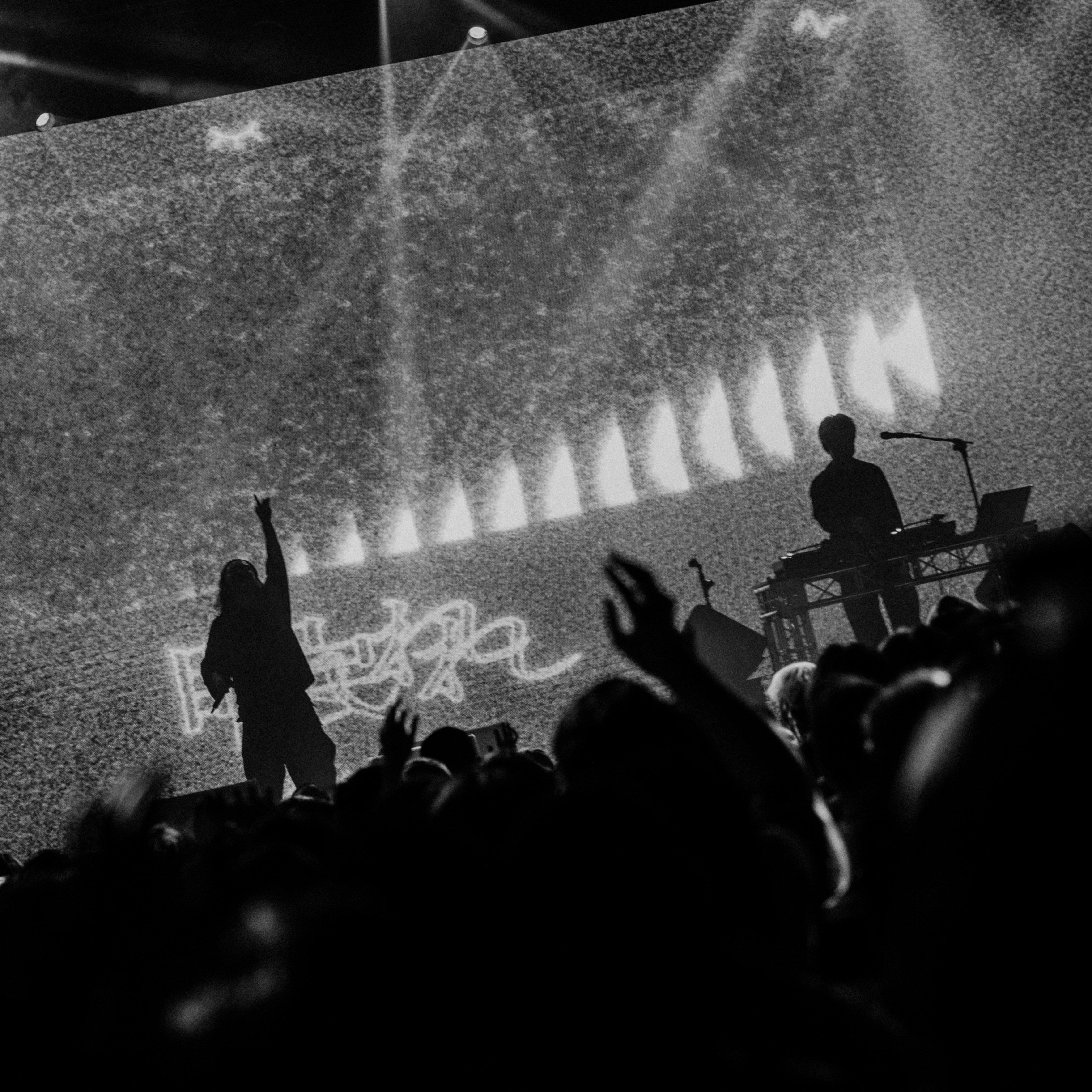 Creepy Nuts 台北首演成功挑戰日文大合唱！連聲嗨喊「水啦」兩天派對炸裂 Legacy TERA