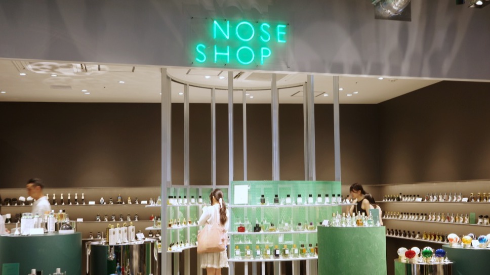 日本必逛香水店 NOSE SHOP 推出香水扭蛋機,靠鼻子也靠運氣找出你的命定專屬香水