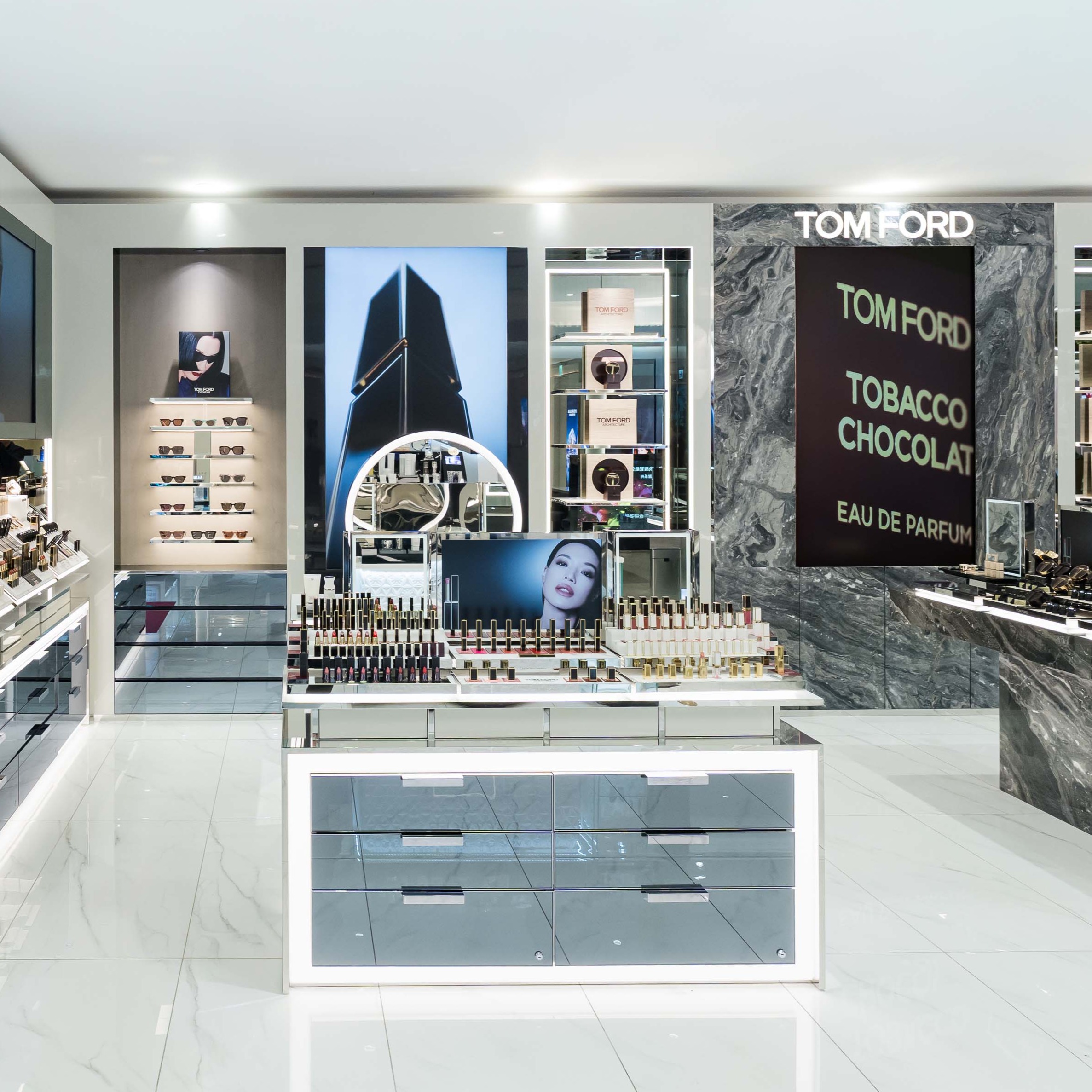 全台第一家！TOM FORD眼鏡＋彩妝概念店開了，舒淇同款一次買