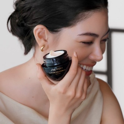 連日本超模森星也著迷！日本女生一致好評的必收5款「神級乳霜」，打造澎潤透明系膚質
