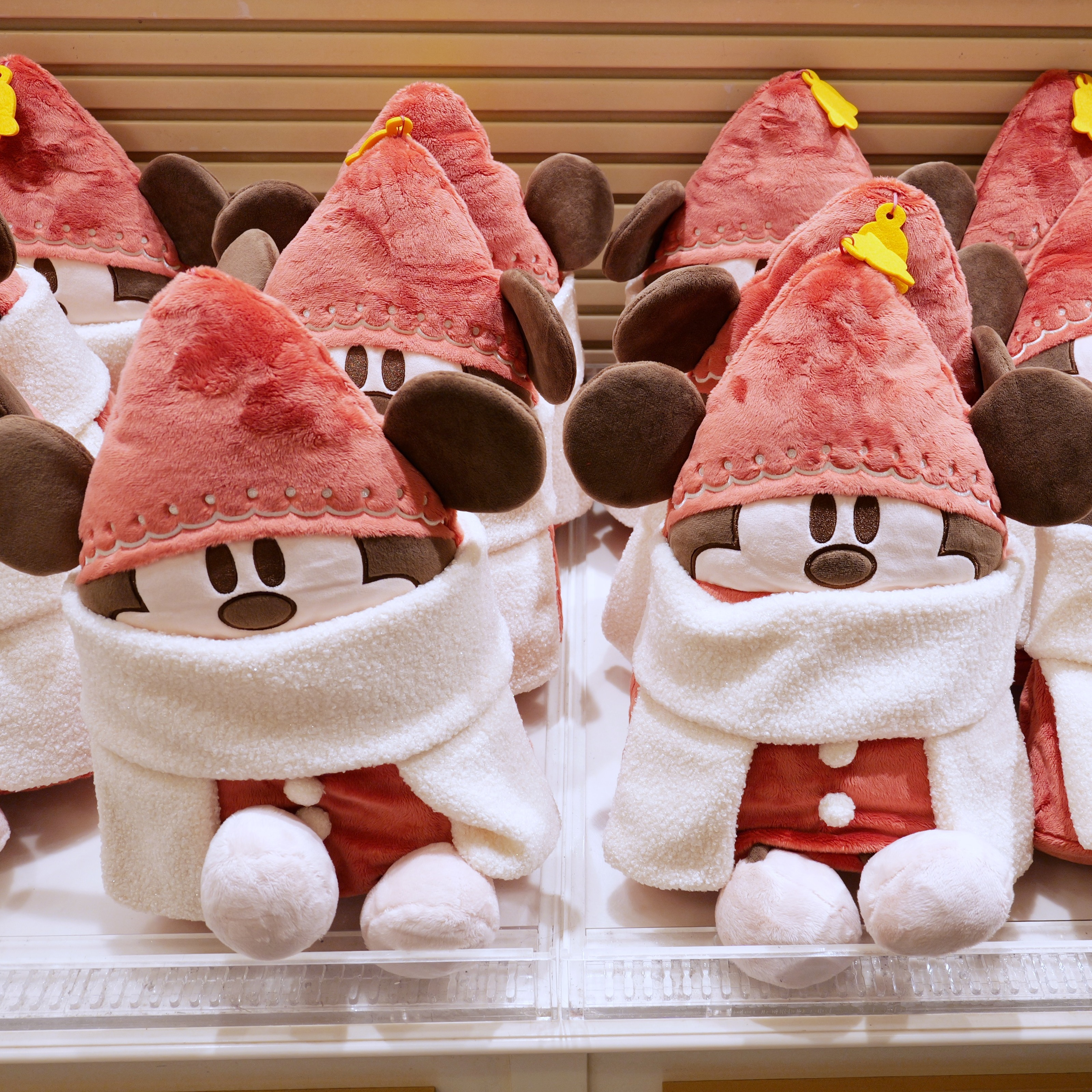 迪士尼樂園聖誕節活動才會現身的神祕角色？聖誕精靈「Li’l RingRing」限定周邊今年也來啦！