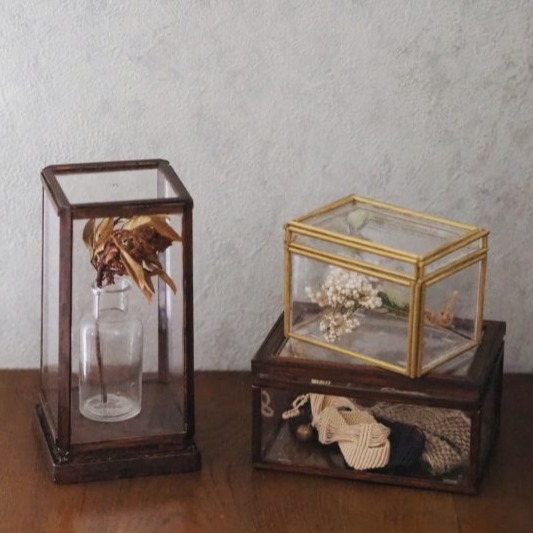 日本百圓商店小物大改造！讓便宜塑膠盒變身華麗的古董風收納盒