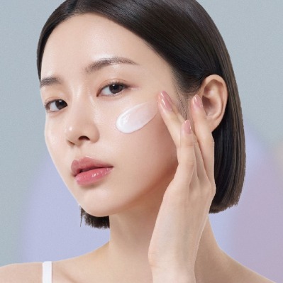 2026必收8款妝前乳推薦！日本女生不說的底妝秘密，靠「妝前校色」告別暗沉蠟黃、養出透明感