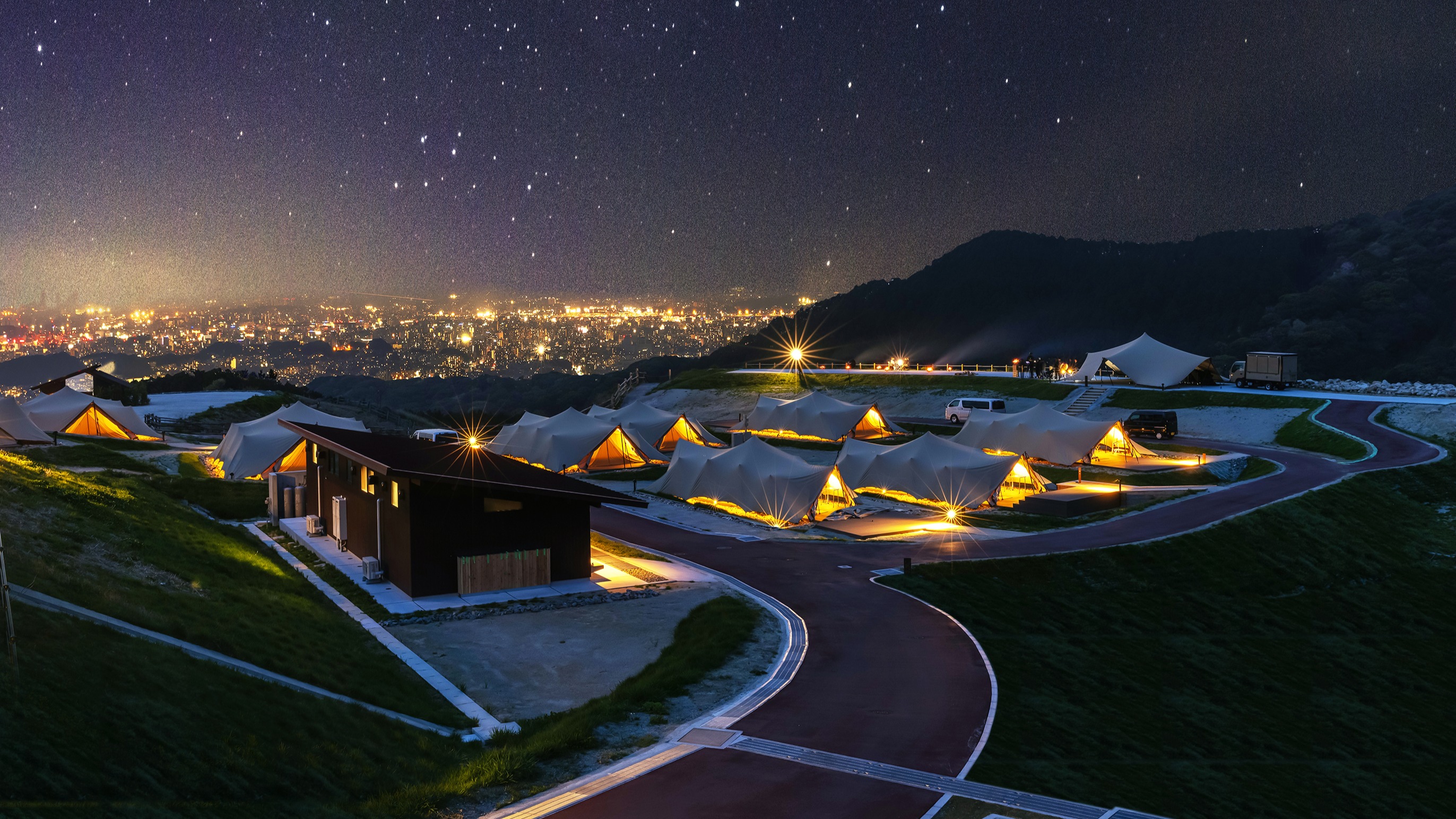 日本最新戶外奢華露營品牌 「Snow Peak YAKEI SUITE ABURAYAMA FUKUOKA」福岡南部盛大開幕！