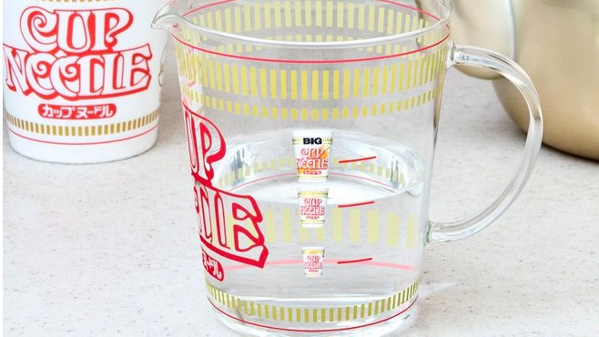 日本網民齊聲跪求快點商品化!日清泡麵官方推特曬杯麵造型量杯超可愛又實用?