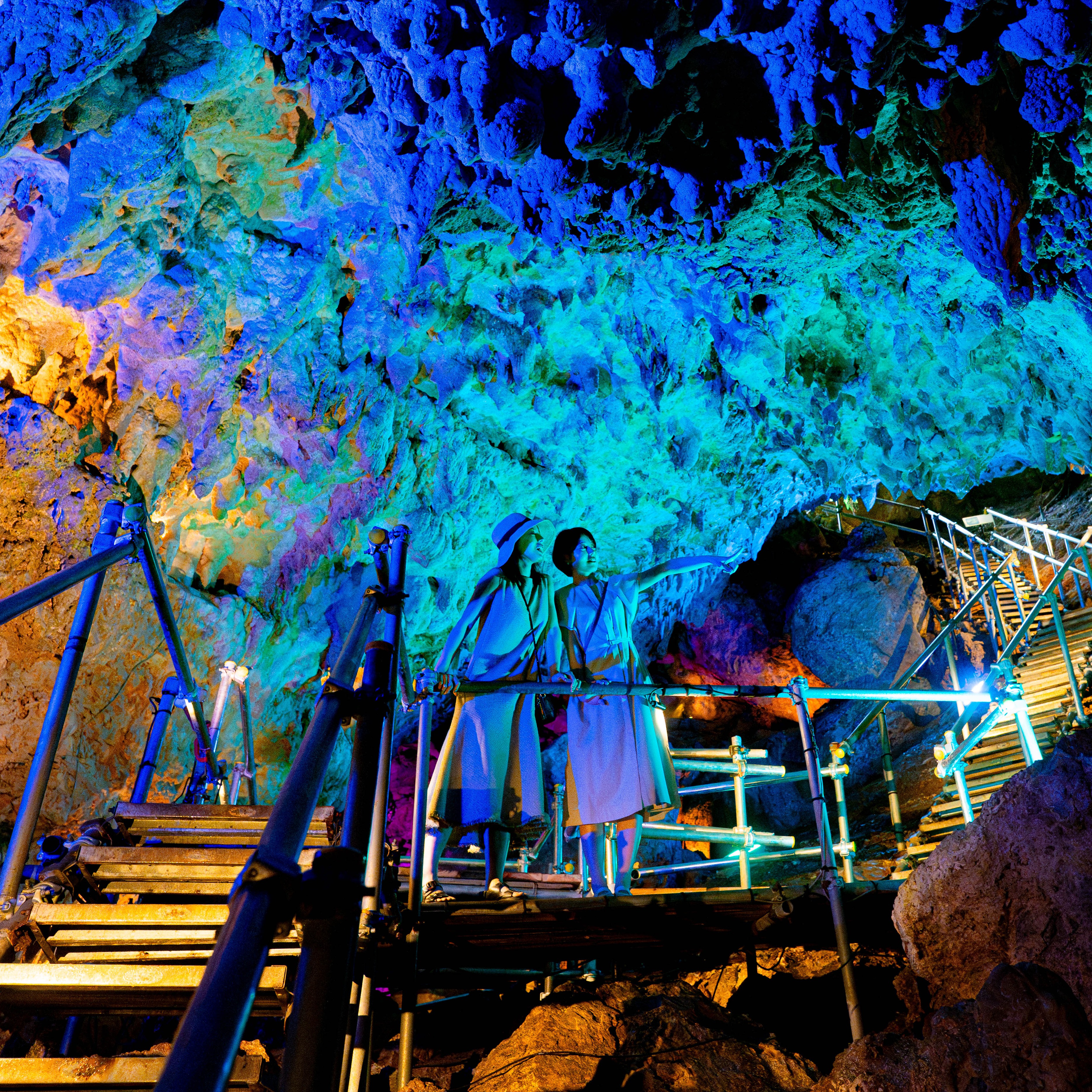 沖繩北部／中部地區皆可輕鬆抵達！ 一起來到人氣飆升的觀光設施「CAVE OKINAWA」享受大自然的魅力吧！