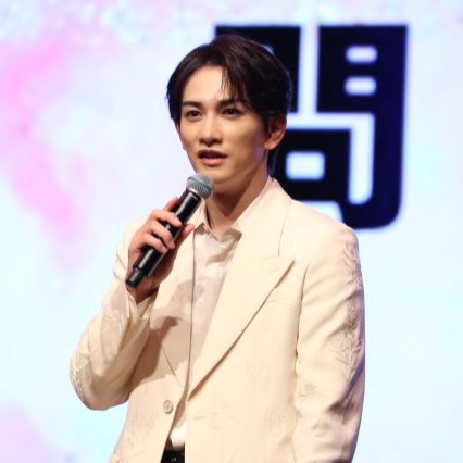 町田啓太 15  週年見面會驚喜連發！登台秀吉他、獻唱〈望春風〉感動全場