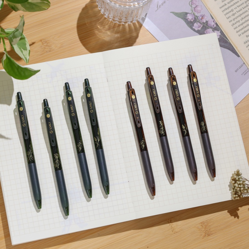 百樂新作「ILMILY 草本香氣限定款」，讓你在現代體驗平安貴族的浪漫！