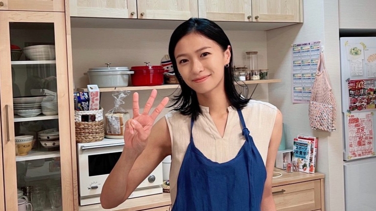 可愛魅力不減的日本演員「榮倉奈奈」!在日劇《老菜鳥》裡面扮演完美賢妻的角色