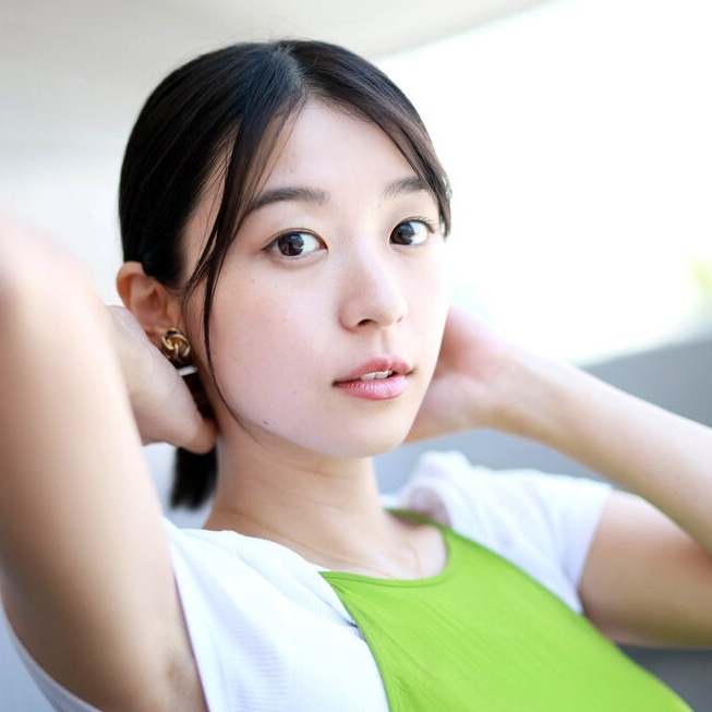 日本實力派演員「鳴海唯」介紹，在演藝之路持續努力的耀眼新星！