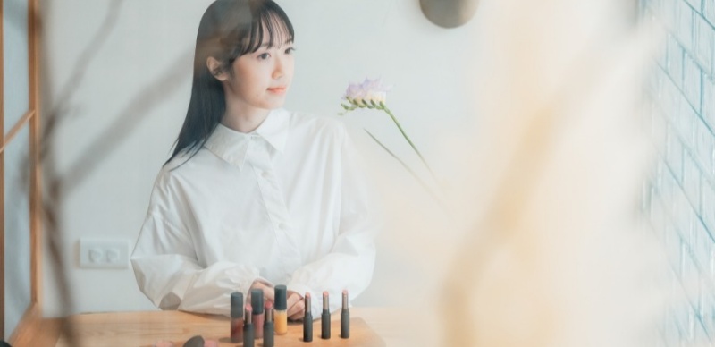 日本低敏美妝品牌OSAJI彩妝首度登台！首波推出唇頰彩幫你打造「光、透、亮」的元氣妝容