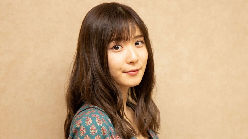 綜藝感十足的演員「松岡茉優」,在日劇《初戀的惡魔》展現富有層次的細膩演技!